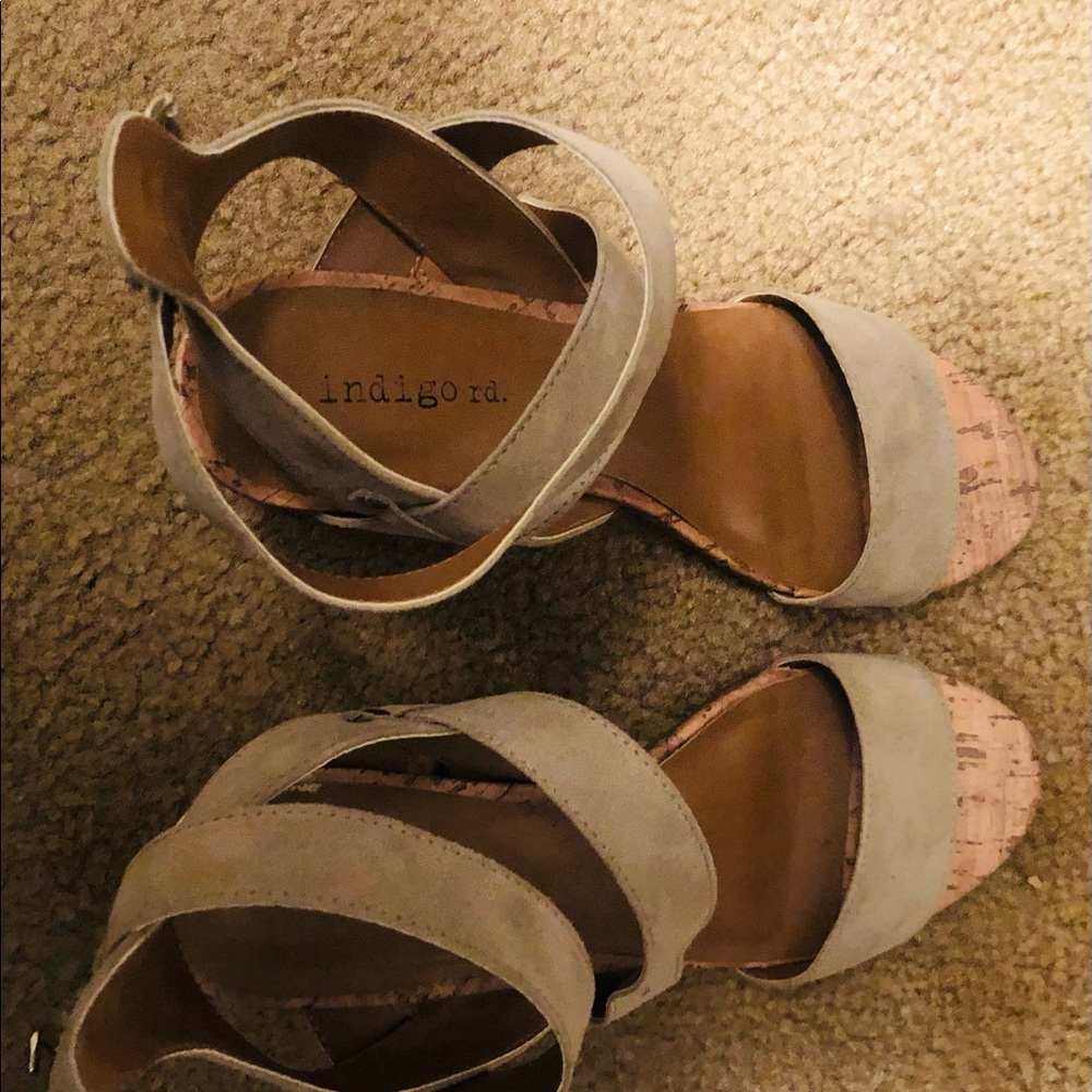 Platform sandals